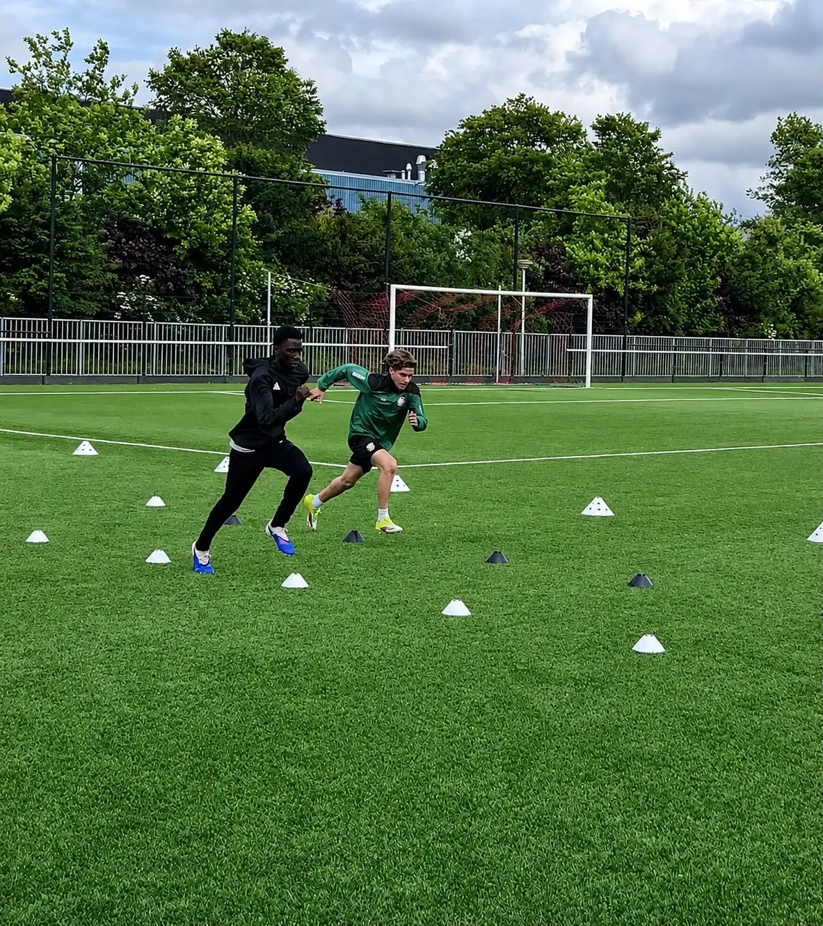Leverage training en sprinttechniek voor sporters bij Power Mechanics Dordrecht